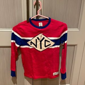 Boys heavy cotton GAP shirt size 8